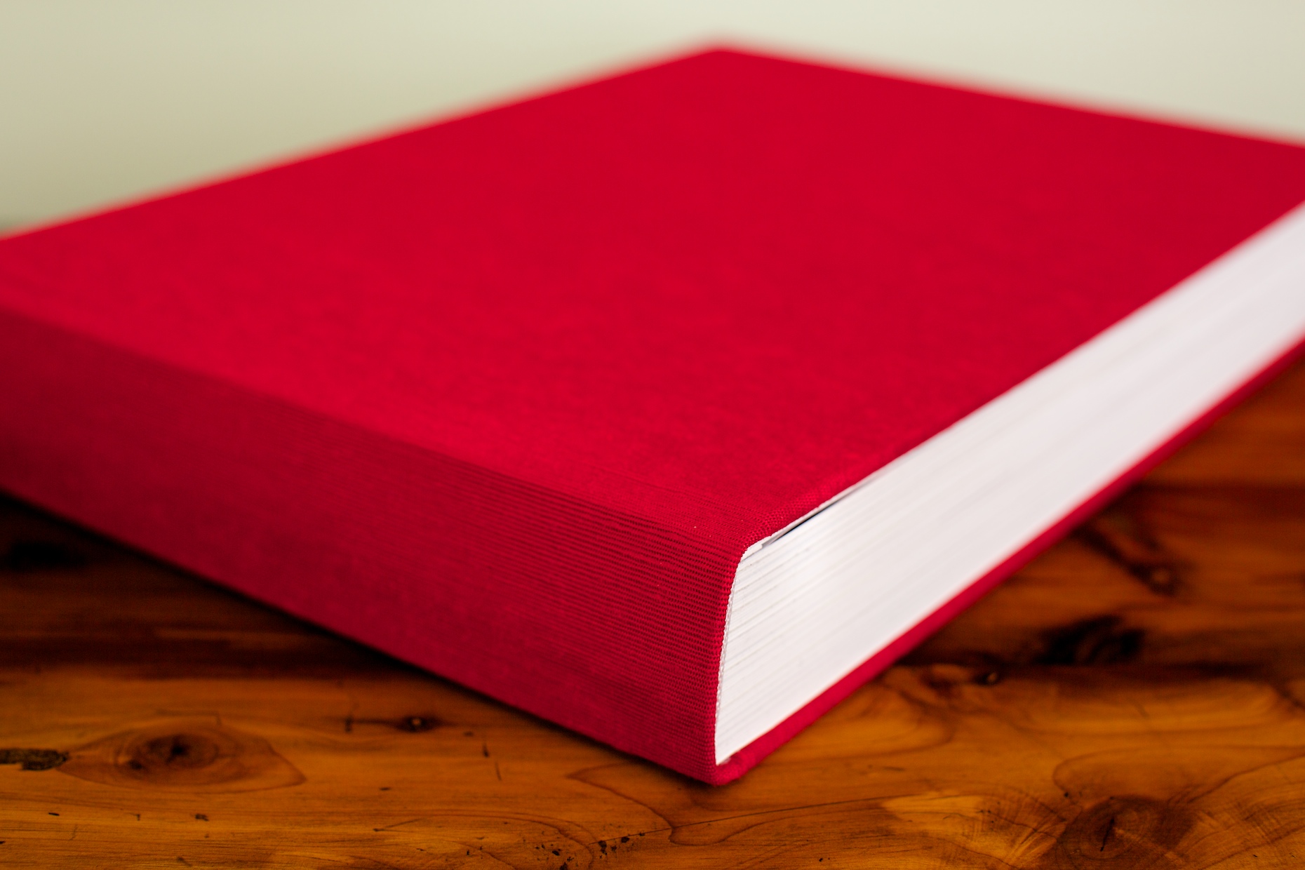 14x10 Queensberry Flushmount Album | Red Silk Cover